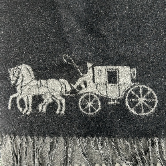New COACH Horse & Carriage black and grey Double Faced Oversized Scarf/Muffler - Picture 2 of 8